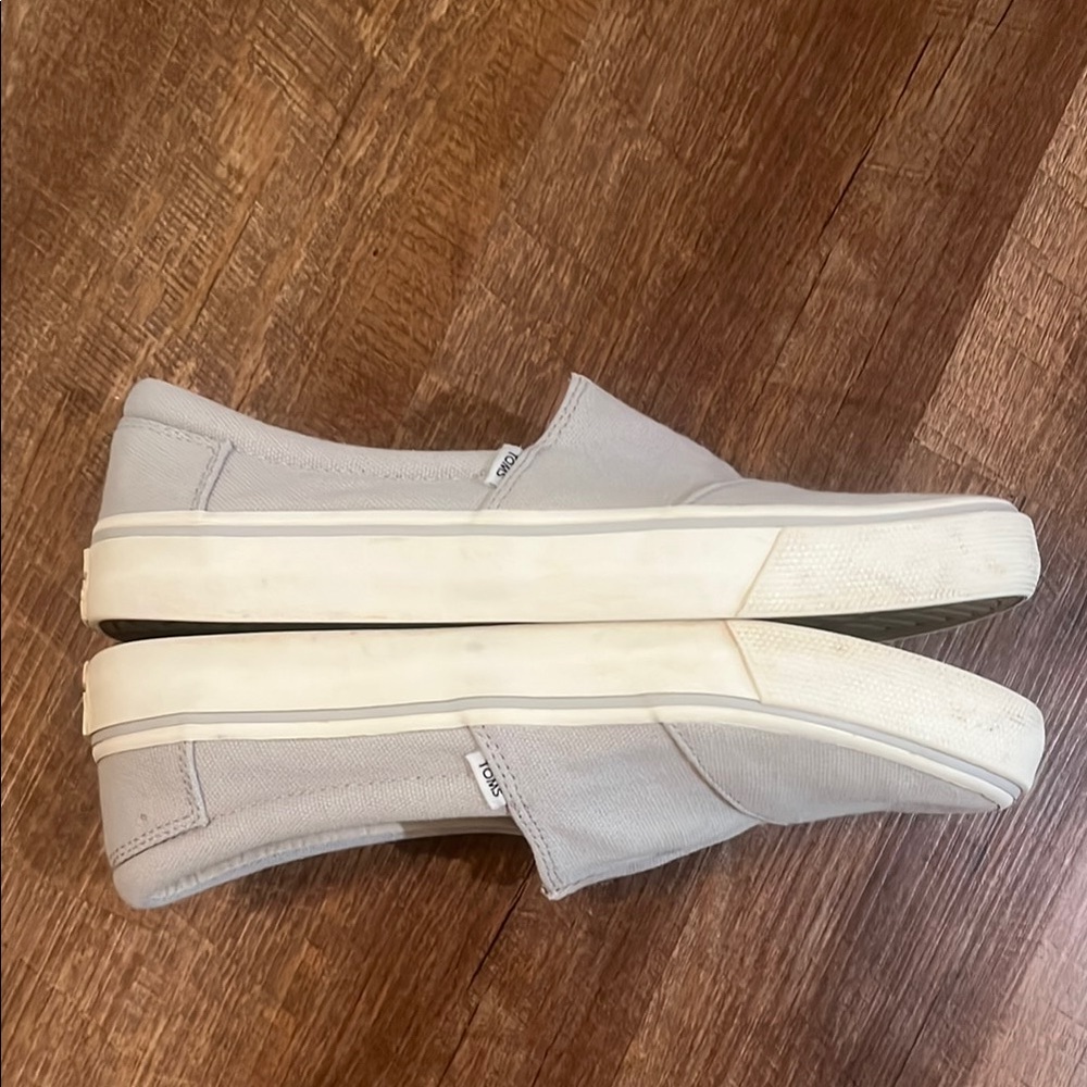 Toms Gray and White Sneakers Slip-On Canvas